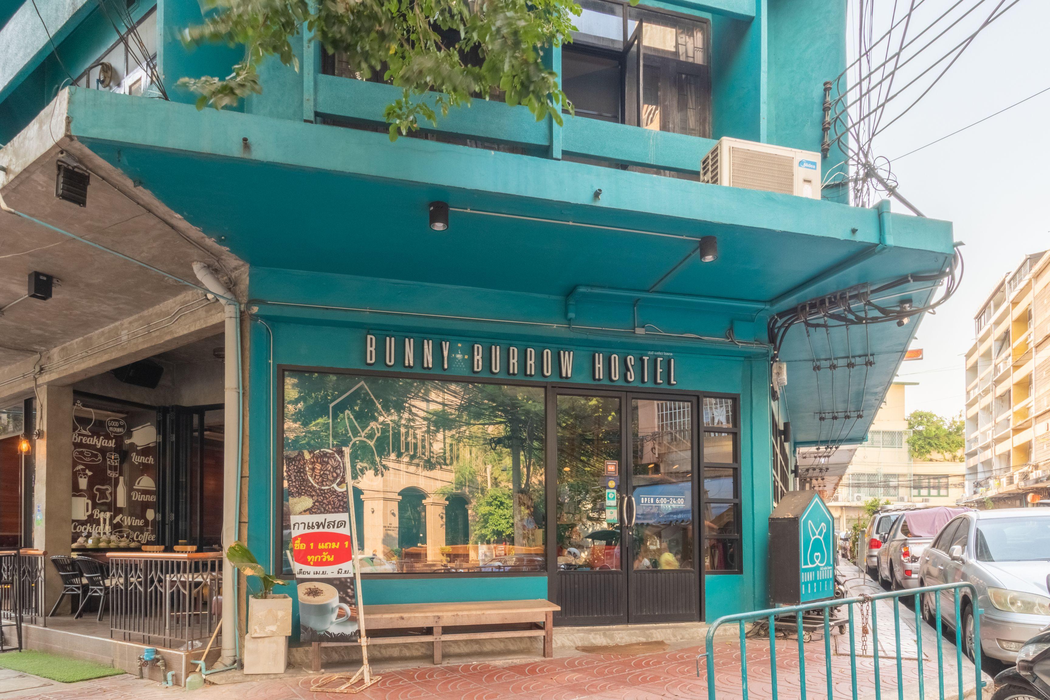 Bunny Burrow Hostel Bangkok Exterior foto