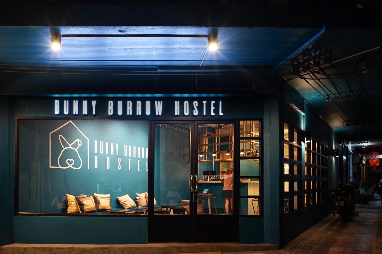 Bunny Burrow Hostel Bangkok Exterior foto