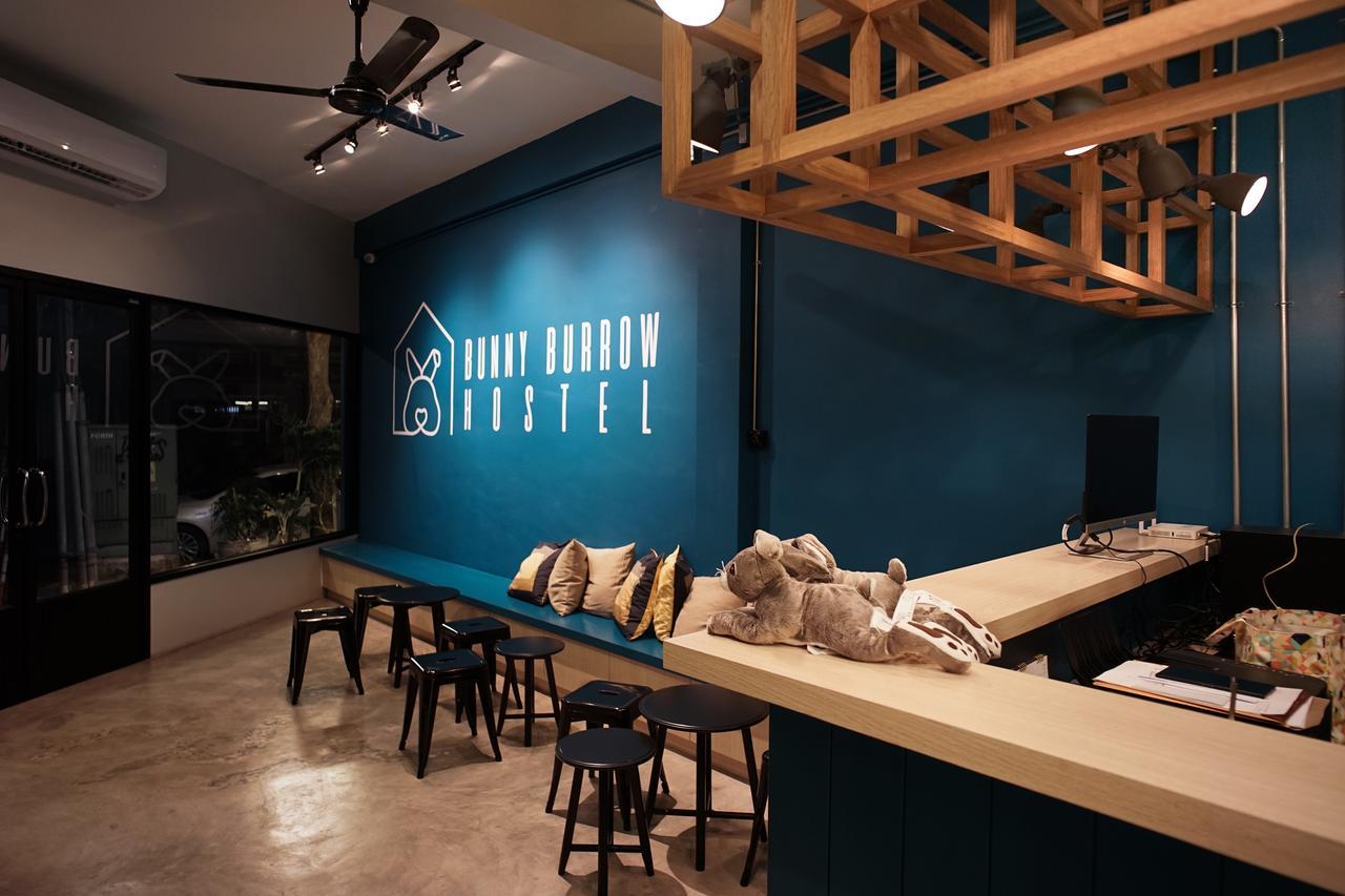 Bunny Burrow Hostel Bangkok Exterior foto