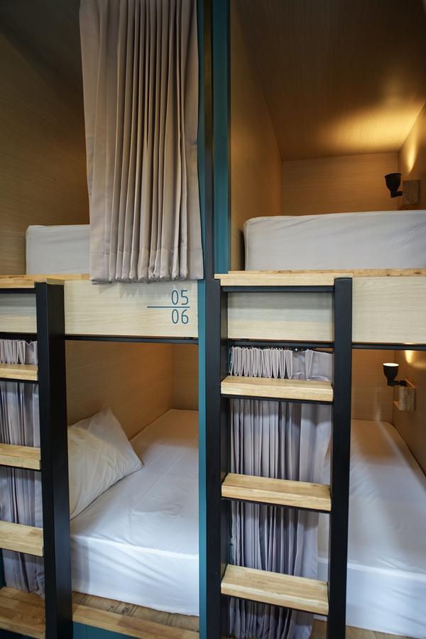 Bunny Burrow Hostel Bangkok Exterior foto