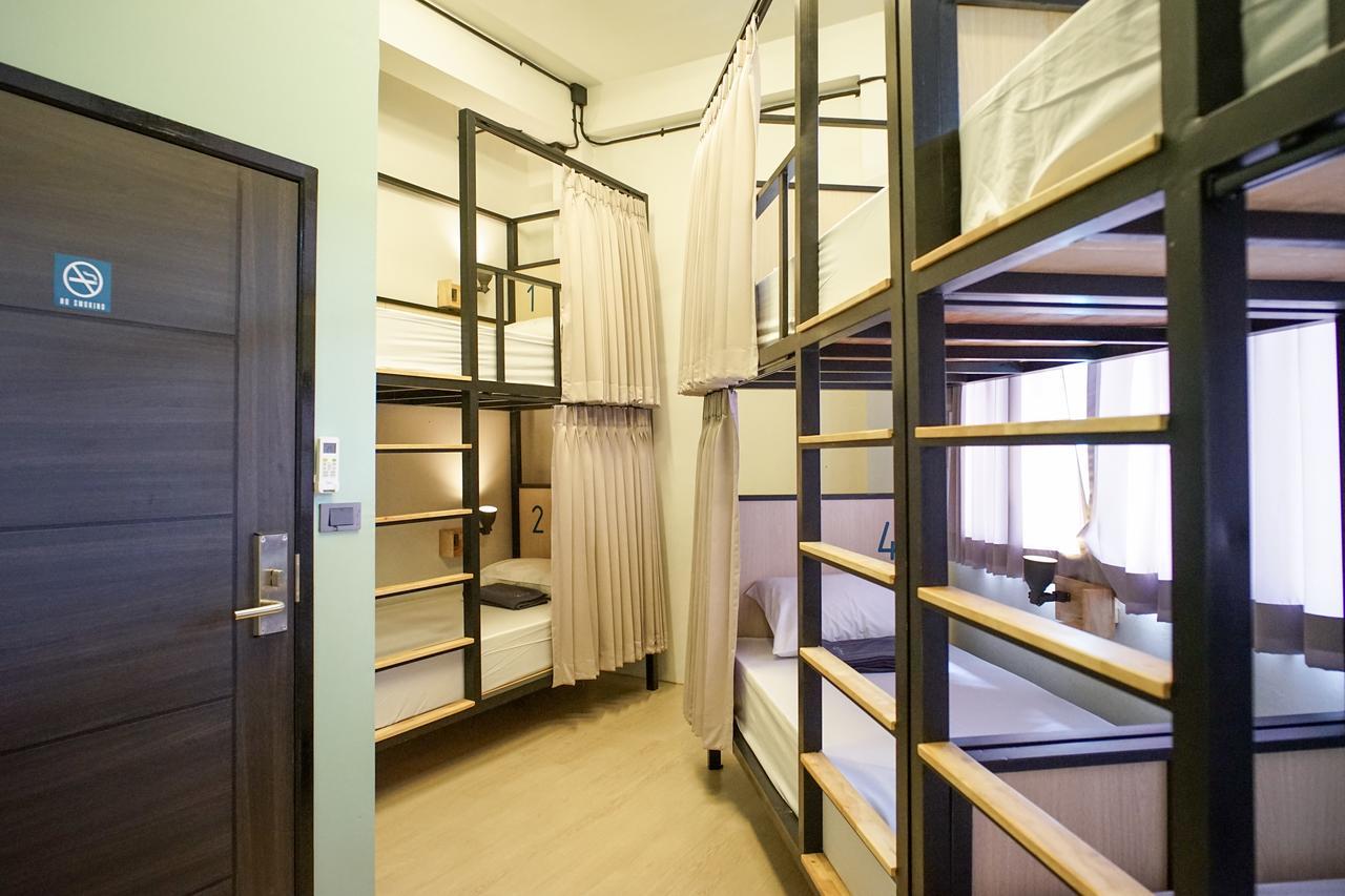 Bunny Burrow Hostel Bangkok Exterior foto