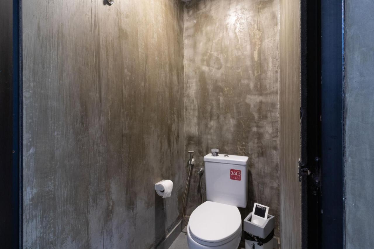 Bunny Burrow Hostel Bangkok Exterior foto